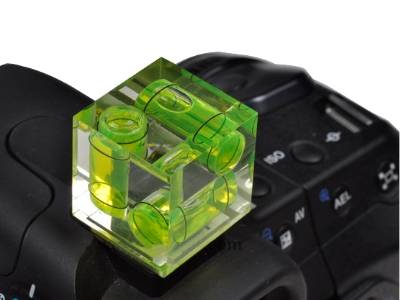 Three-dimensional camera bubble level vial